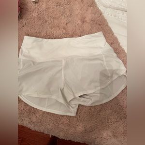 Lululemon high rise speed up short 2.5 inch